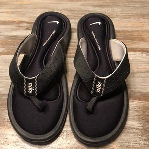 Nike flip flops
